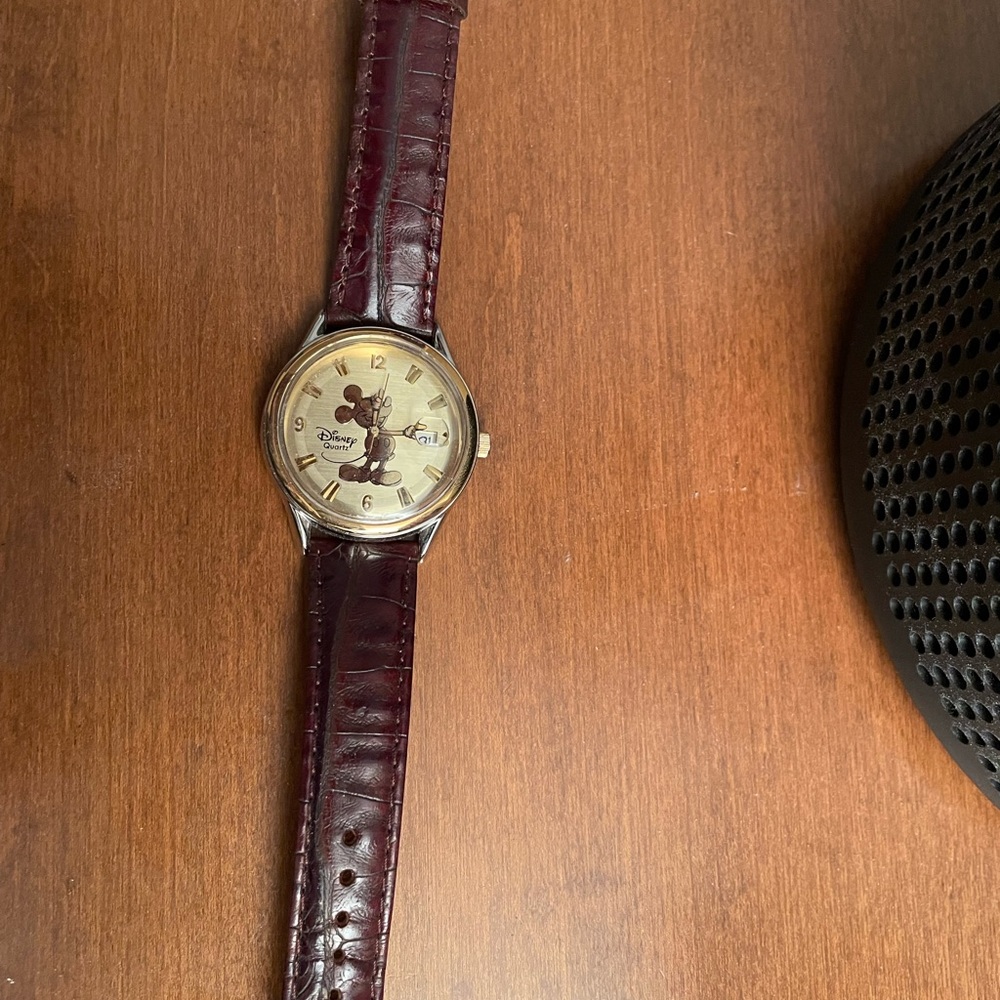 Disney Time Works Mickey Mouse Watch with date, embossed, genuine, leather band. - Picture 3 of 8